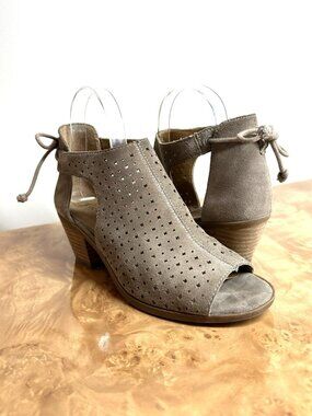 Lucky Brand Bracy Taupe Suede Perforated Peep Toe Booties Block Heel Size 7.5